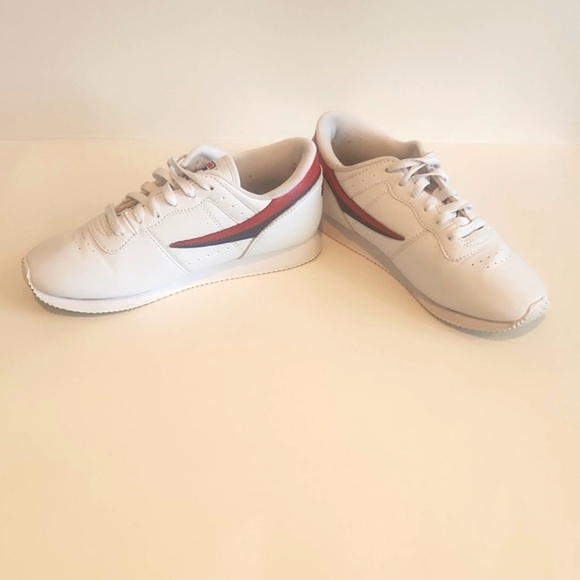 Fila - Picture 2 of 6